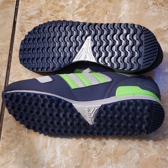 Adidas Original ZX-700 New Shoes Size 8 1/2 -- FINAL PRICE -- - Picture 4 of 9